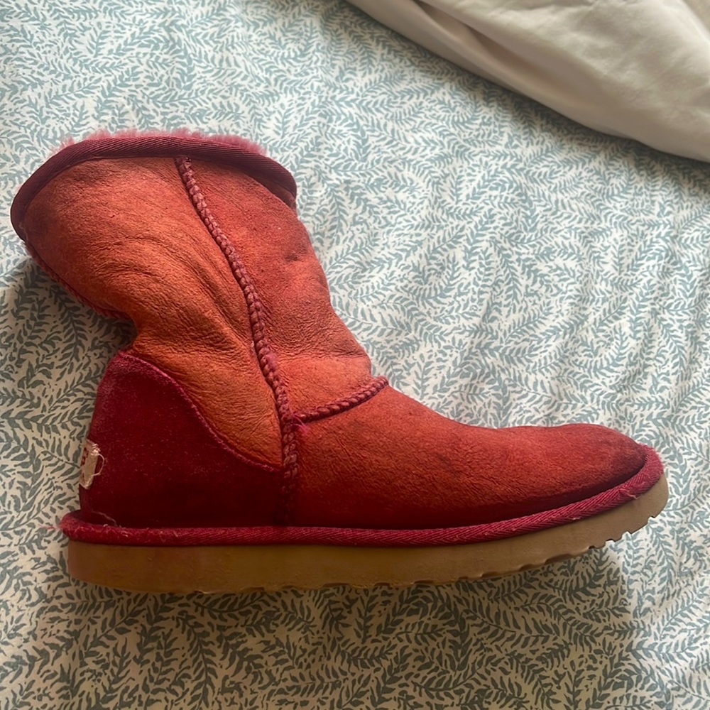 Red mini uggs